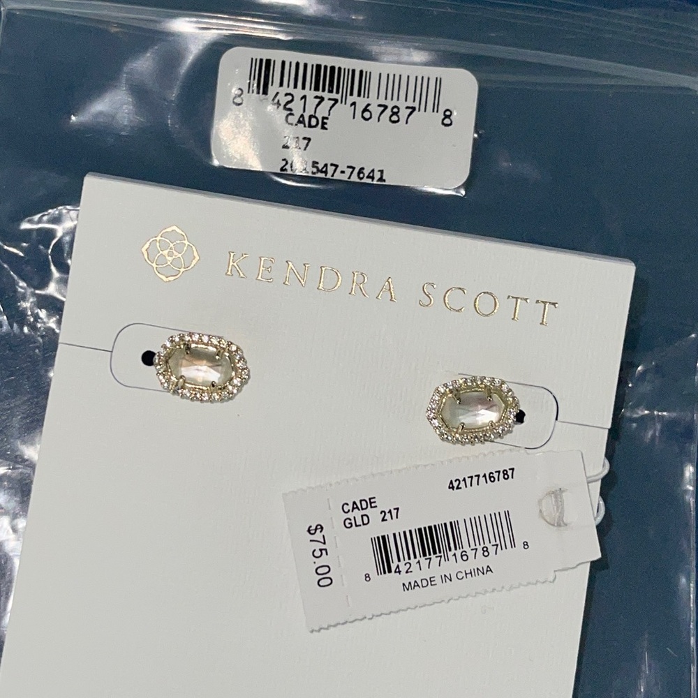 Kendra Scott Cade Stud Earrings in Gold